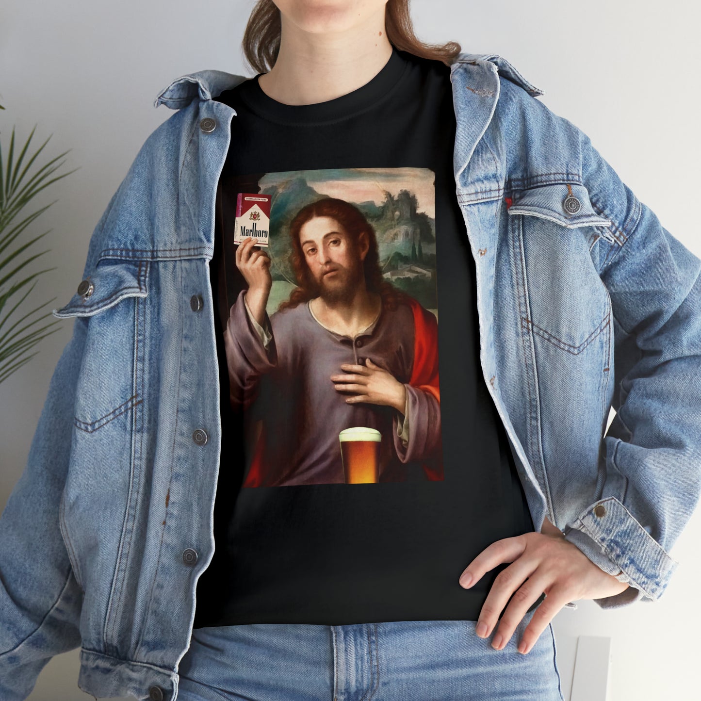 Jesus holding cigarettes and beer - Unisex Heavy Cotton Tee